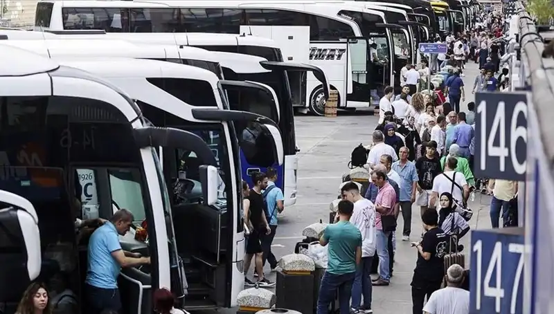 İstanbul'da Nüfus Sıkıntısı: 369 Bin Kişi Ayrıldı, Yeni Belgeler Açıklıyor!