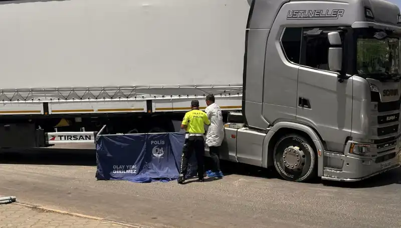 Gaziantep'te Faciaya Yol Açan TIR Kazasında İki Kişi Hayatını Kaybetti