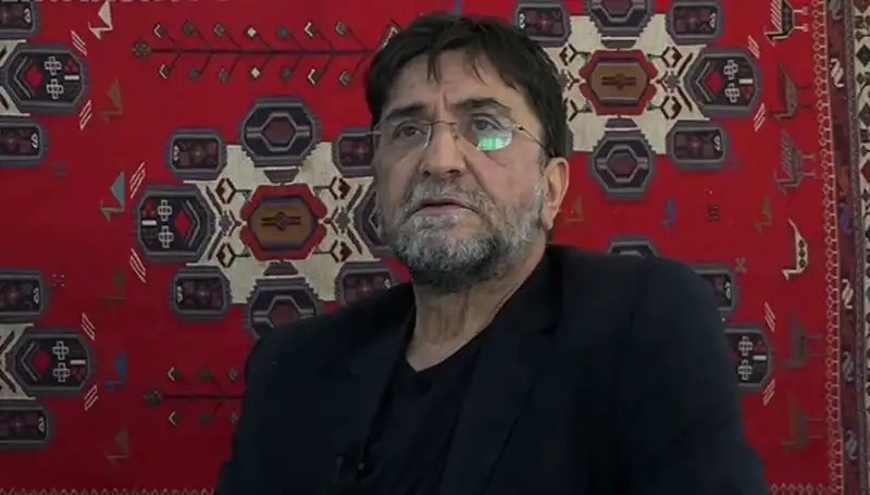 Ünlü Gazeteci Nihat Genç'in Ani Ölümü, Medya Dünyasını Sarsıldı