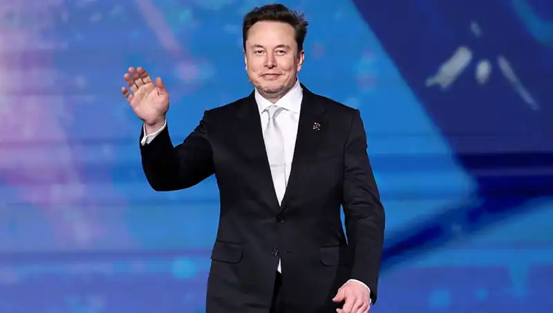 Tesla'nın Efsanevi "Canavarı": Zamanın Gerisinde Kaldı mı?