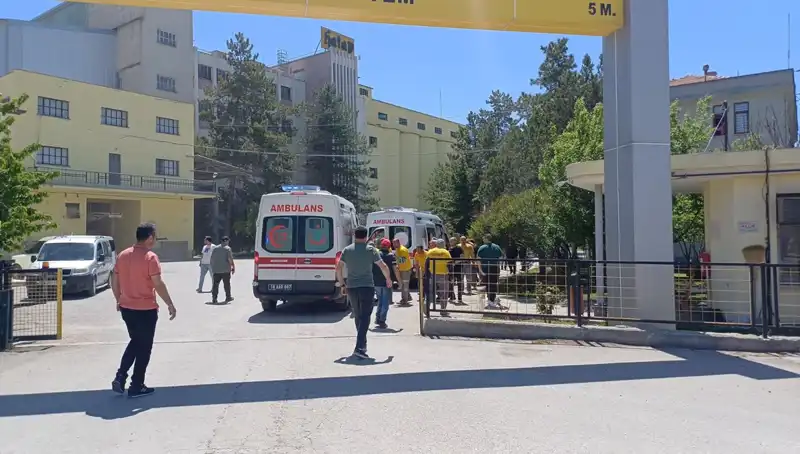 Çorum'da Un Fabrikasında Korkunç Patlama: 10 Yaralı