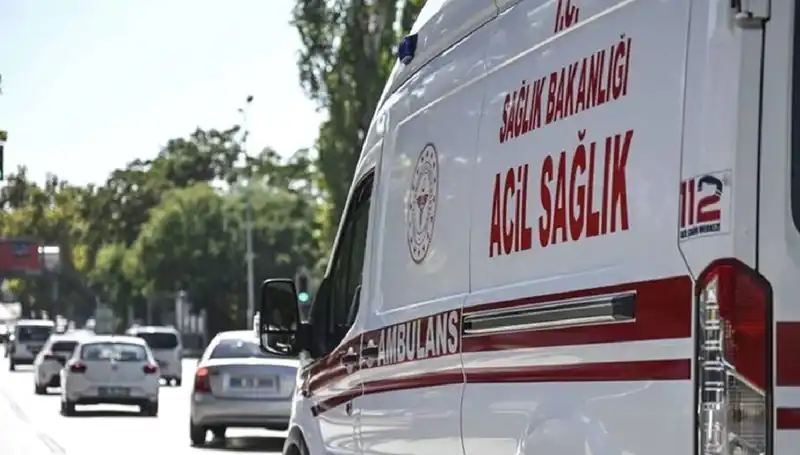 Apartmanda Yangın Korkusu: Böcek İçin Mangal ve 8 Aile Tahliye Edildi