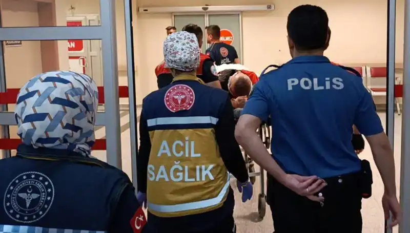 Polis Ekipleri Kaza Yaptı: İki Yaralı, Olayın Ayrıntıları Şok Etti!