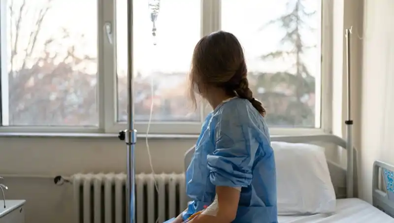 27 Yaşındaki Kadının Meme Kanseri Hikayesi: Doktorlar Ciddi Değil Demişti!