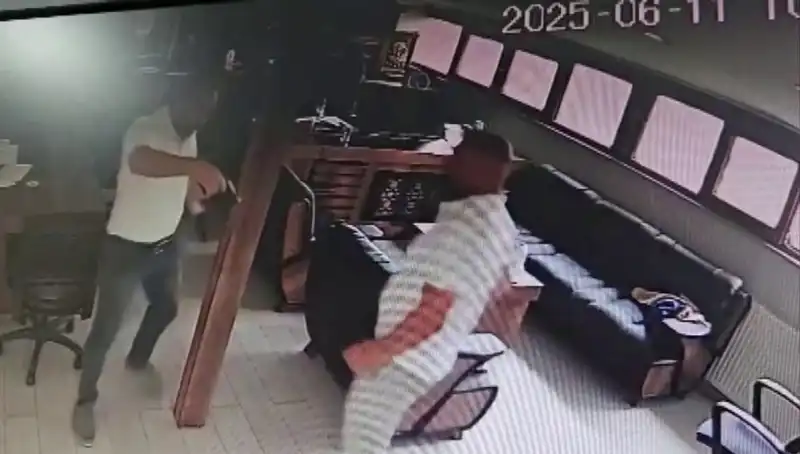 Alacak Verecek Meselesi Korkunç Sonuçlandı: Kalfa Tarafından İş İnsanı Katledildi