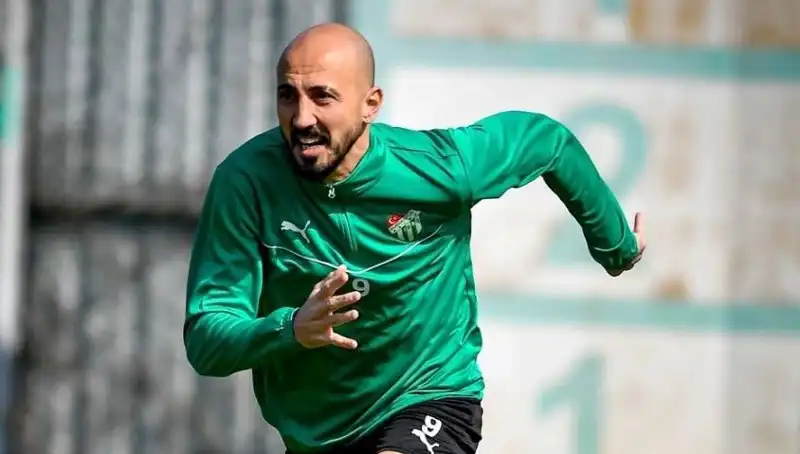 Milli Futbolcunun Kariyerinde Yeni Sayfa: 2. Lig'e Aday Gösterildi