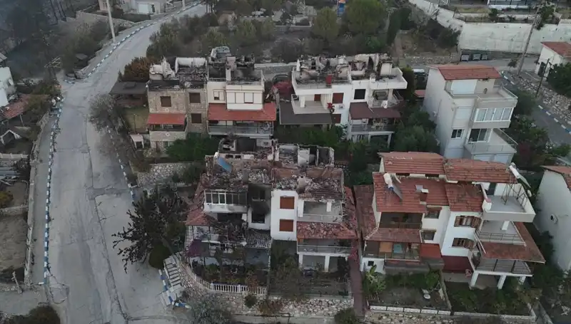 Orman Yangınları Türkiye'yi Sarıyor: Evler Küller İçinde