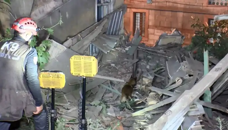İstanbul’da Deprem Sonrası Yıkılan Bina: Olayın Ayrıntıları ve Etkileri