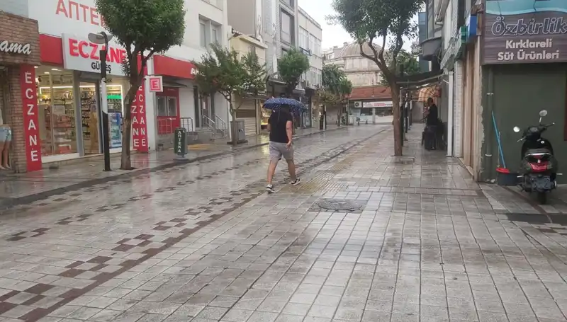 Kırklareli'de Şiddetli Sağanak: Hayatı Olumsuz Etkileyen Yağışlar