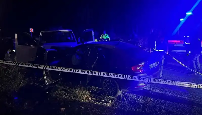 Minibüs Kazası Ters Şeritte Dehşeti Yaşattı: 1 Ölü, 8 Yaralı