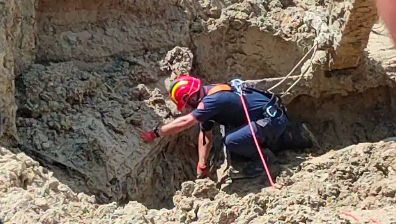 Silivri'deki Göçükte Hayatını Kaybeden Operatörün Cansız Bedenine Ulaşıldı